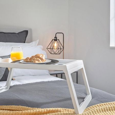 Luxury Serviced Apartments Stevenage, Hertfordshire エクステリア 写真