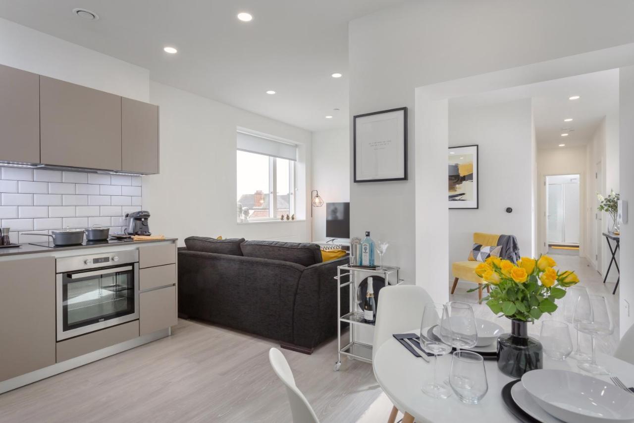 Luxury Serviced Apartments Stevenage, Hertfordshire エクステリア 写真