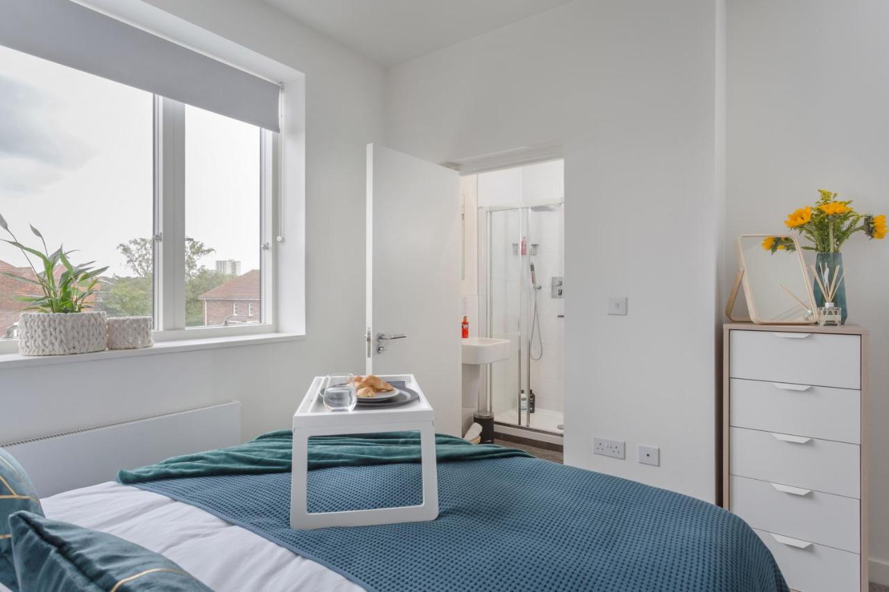 Luxury Serviced Apartments Stevenage, Hertfordshire エクステリア 写真