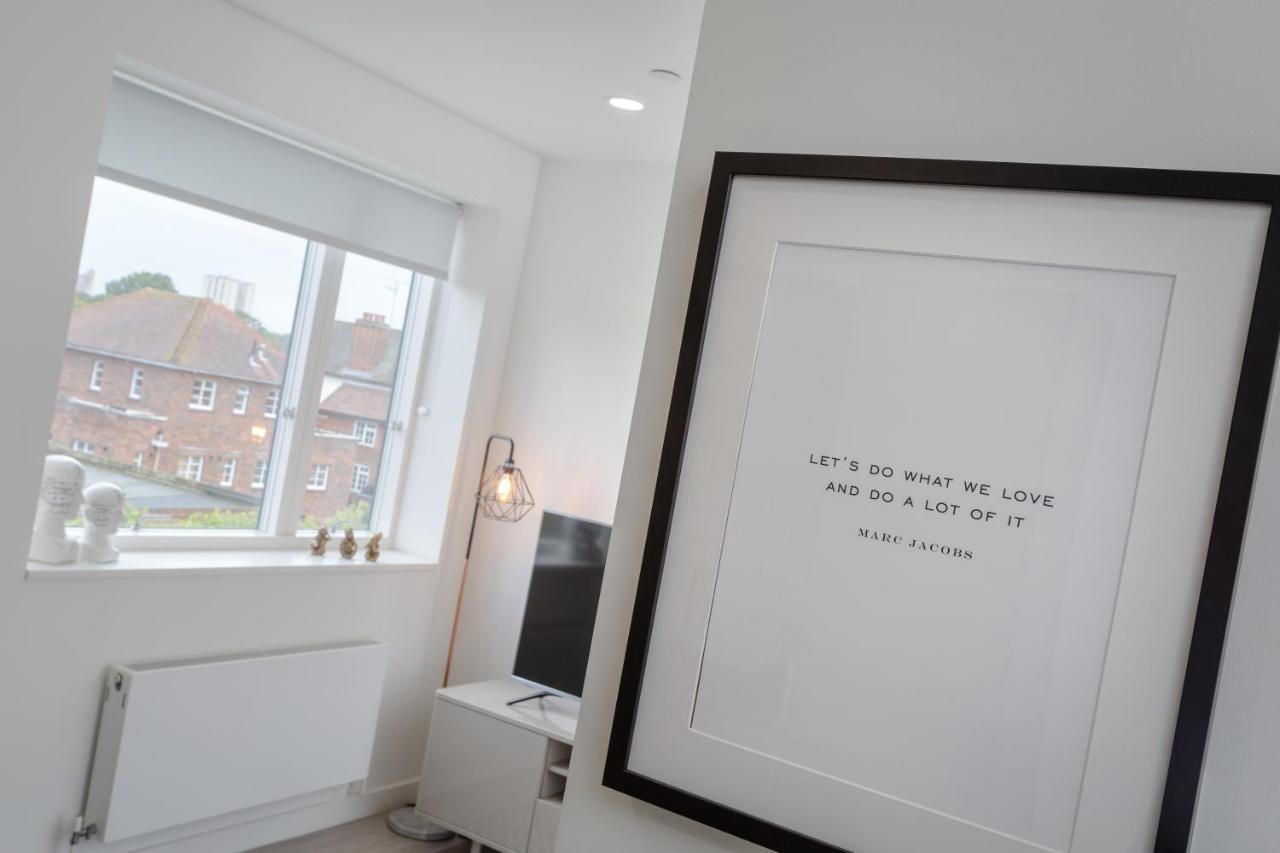 Luxury Serviced Apartments Stevenage, Hertfordshire エクステリア 写真