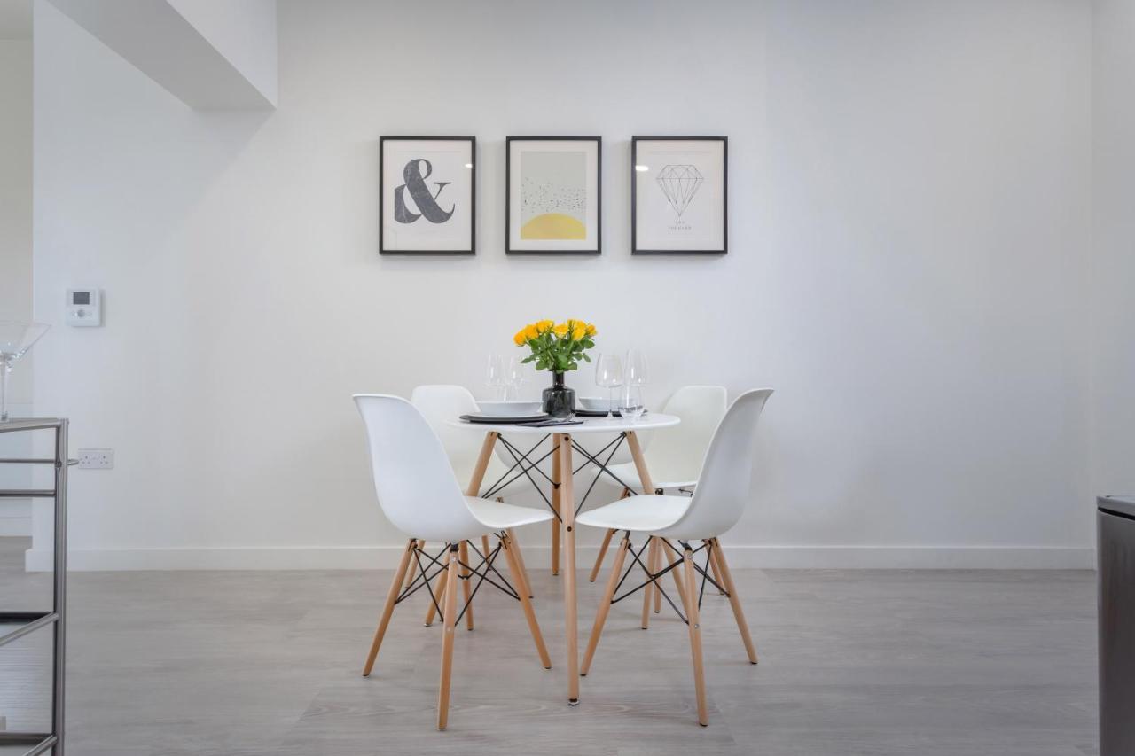 Luxury Serviced Apartments Stevenage, Hertfordshire エクステリア 写真