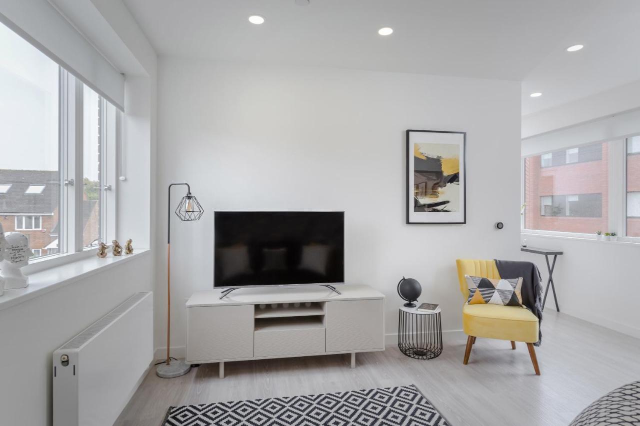 Luxury Serviced Apartments Stevenage, Hertfordshire エクステリア 写真