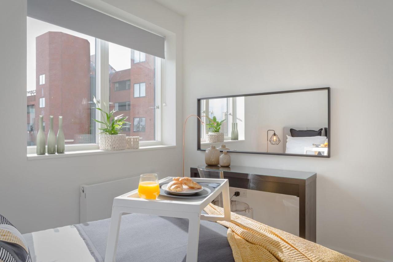 Luxury Serviced Apartments Stevenage, Hertfordshire エクステリア 写真